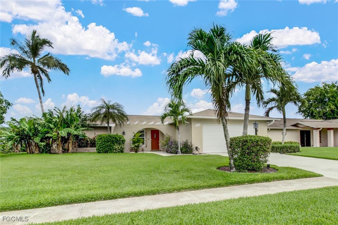 4650 Chippendale Dr., Naples, FL 34112