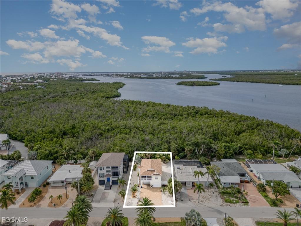 401 Donora Blvd., Fort Myers Beach, FL 33931