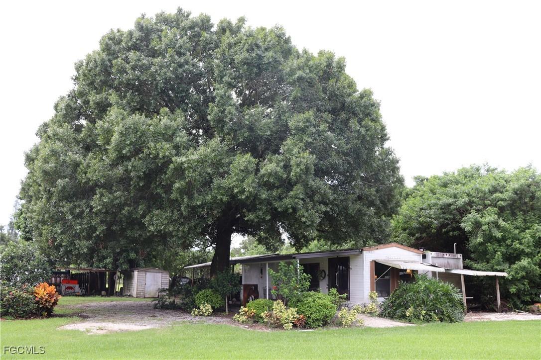 8286 Mcdaniel Dr., North Fort Myers, FL 33917