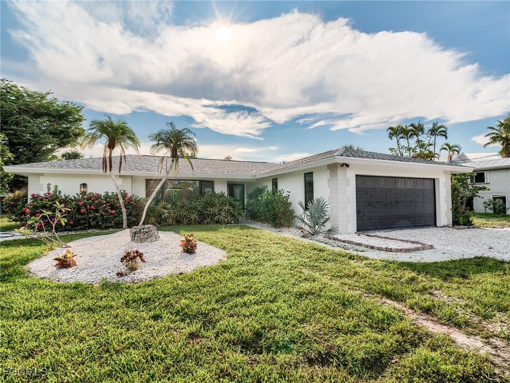 658 Donax St., Sanibel, FL 33957