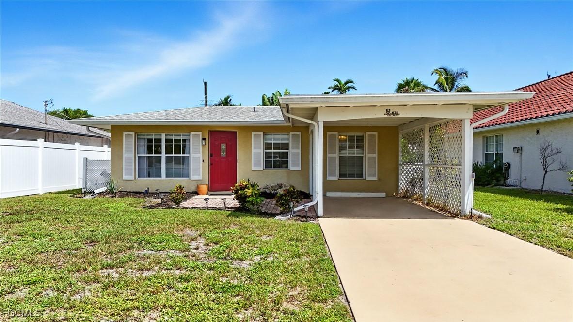 629 105th Ave., Naples, FL 34108