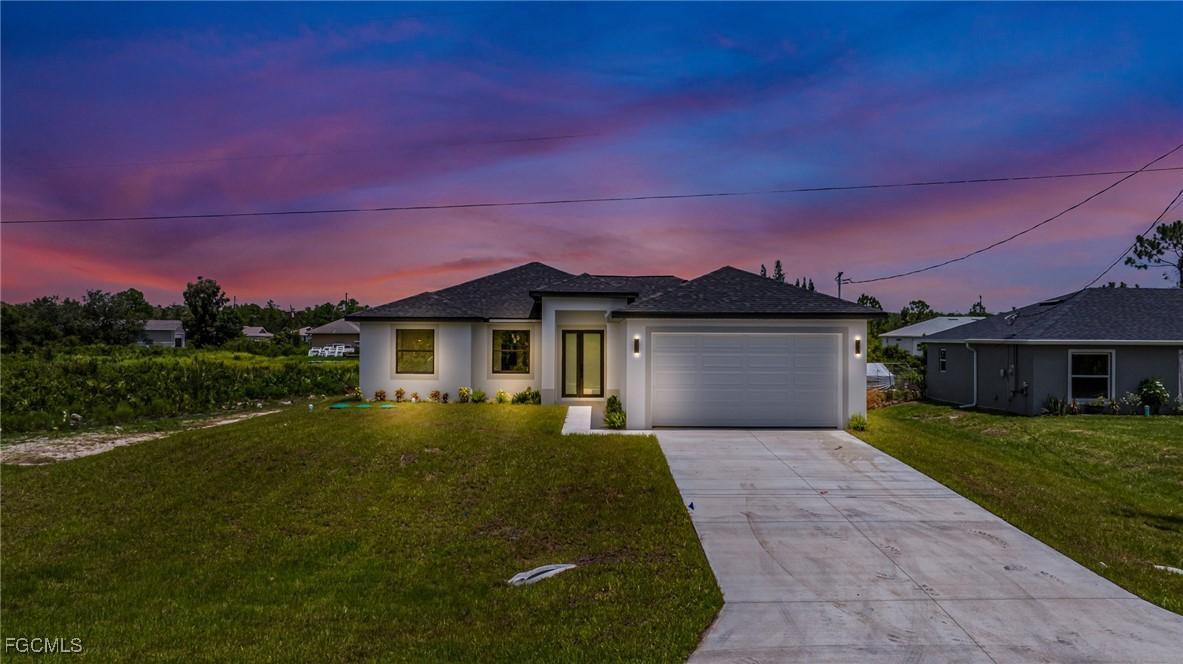 420 Yolanda St., Lehigh Acres, FL 33972