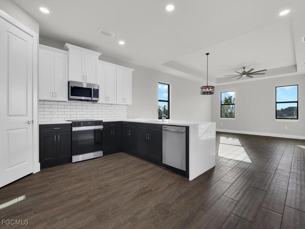 2530 NW 25th Pl., Cape Coral, FL 33993