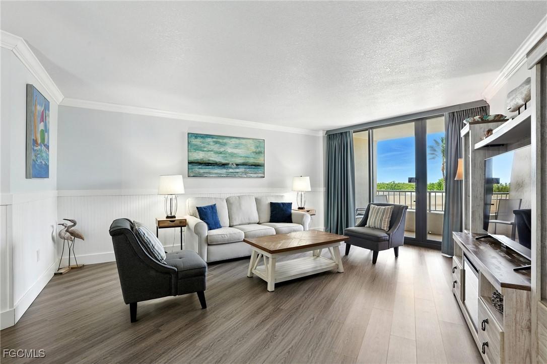 440 Seaview Ct. #201, Marco Island, FL 34145