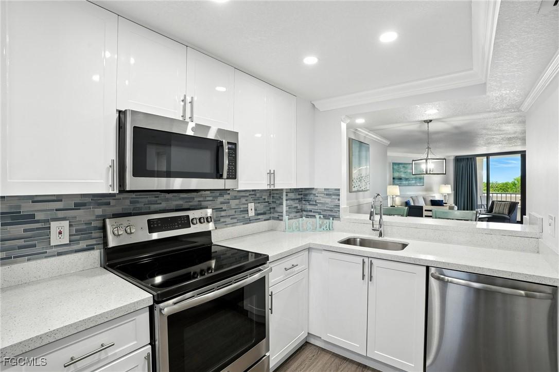 440 Seaview Ct. #201, Marco Island, FL 34145