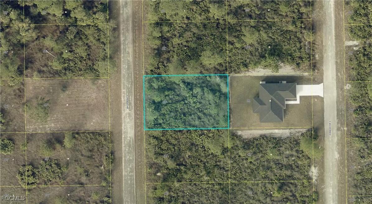 639 Muldoon Ave., Lehigh Acres, FL 33974
