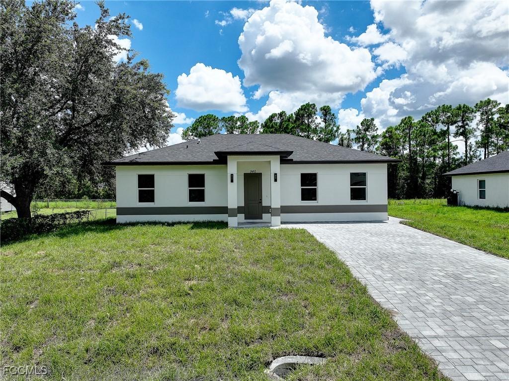 940 Lakeside Dr., Lehigh Acres, FL 33974
