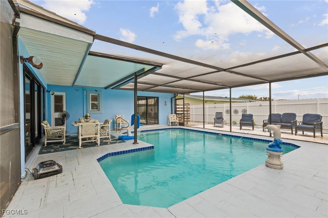 2705 SE 18th Pl., Cape Coral, FL 33904