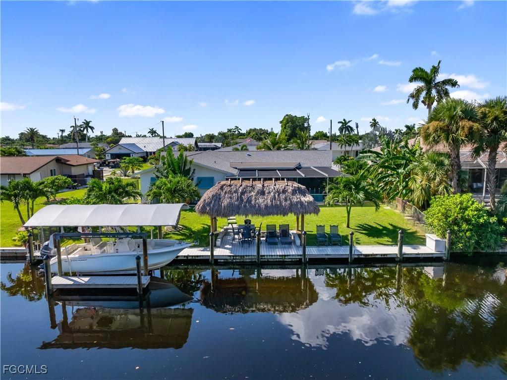 419 Pinecrest Ct., Cape Coral, FL 33904