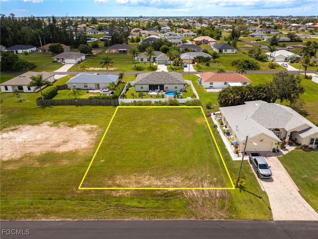 1228 NW 25th Pl., Cape Coral, FL 33993