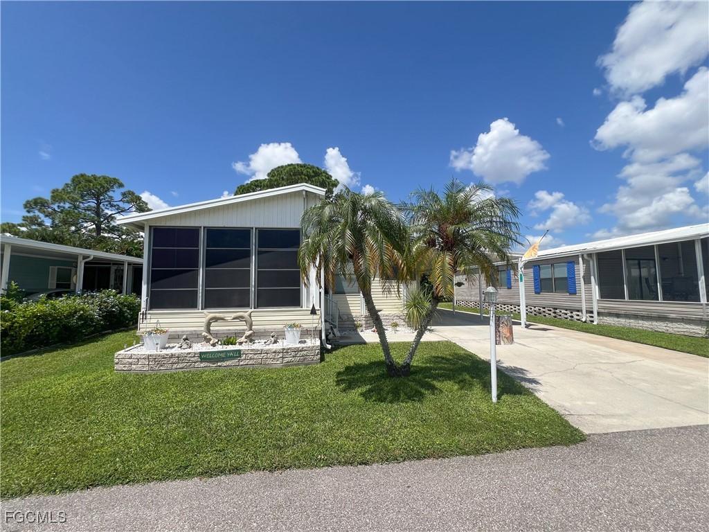 14513 Nathan Hale Ln., North Fort Myers, FL 33917