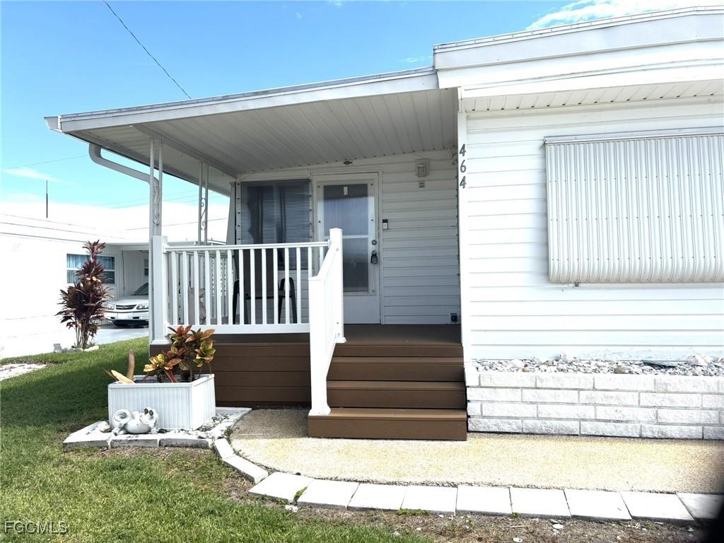 464 Kaiser Dr., Palmetto, FL 34221