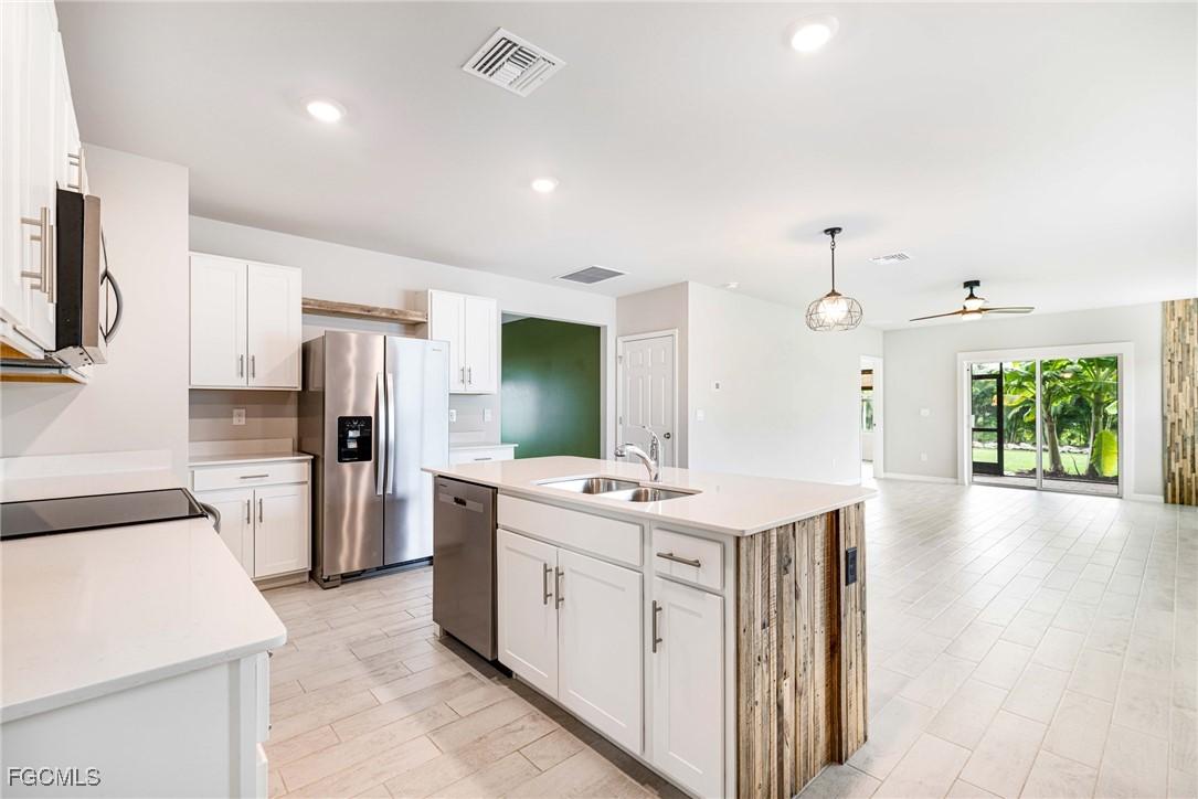 2788 Star Coral Dr., North Fort Myers, FL 33903