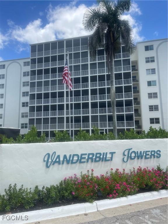 1 Bluebill Ave. #202, Naples, FL 34108