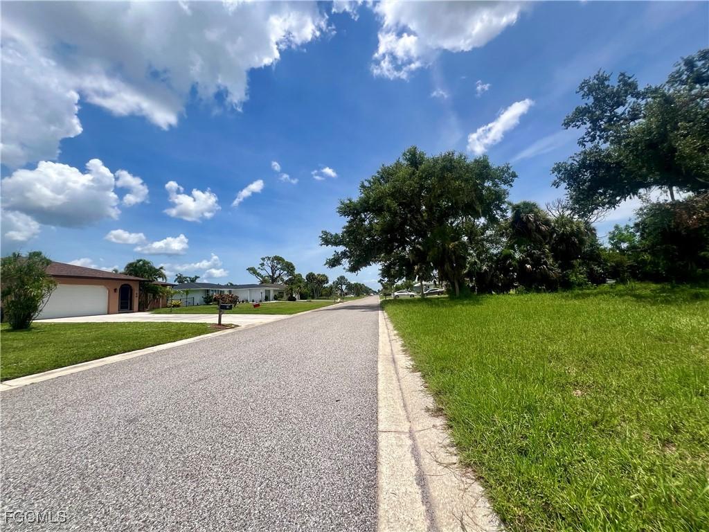 25 Oakland Hills Pl., Rotonda West, FL 33947