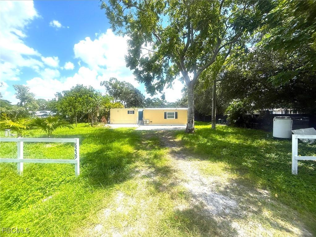 8239 Suncoast Dr., North Fort Myers, FL 33917