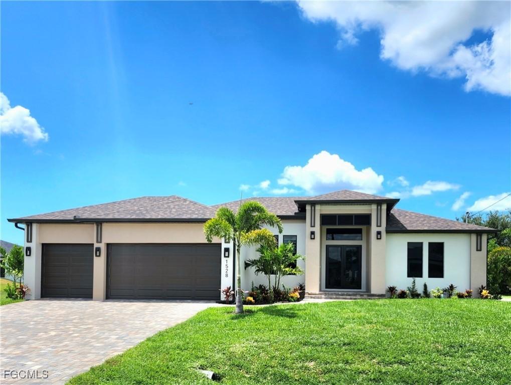 1528 NW 36th Pl., Cape Coral, FL 33993
