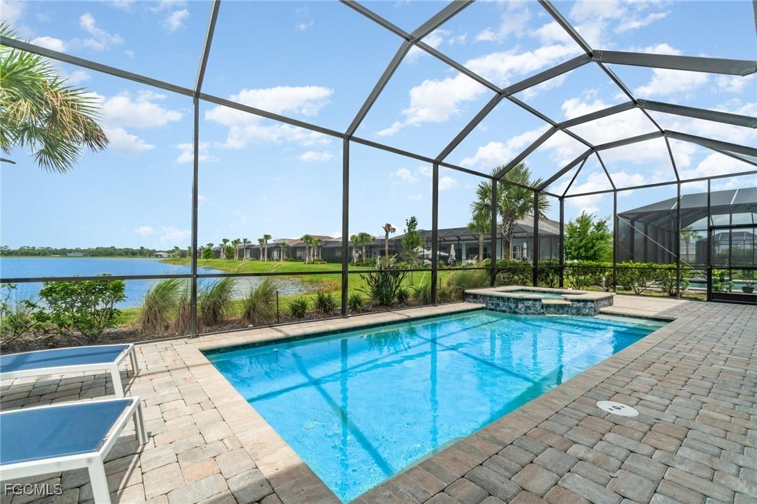 17583 Winding Oak Ln., North Fort Myers, FL 33917