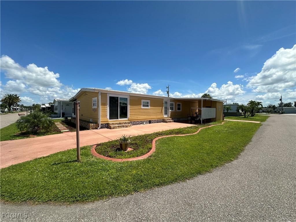 14700 Patrick Henry Rd., North Fort Myers, FL 33917