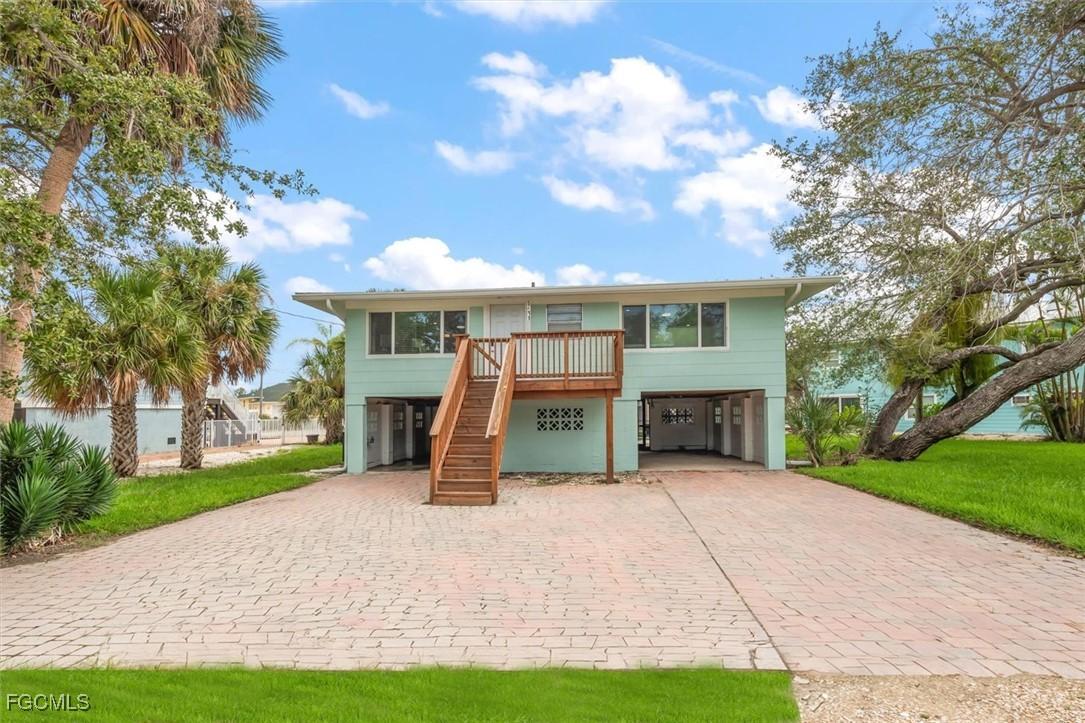 5481 Oak Ridge Ave., Fort Myers Beach, FL 33931
