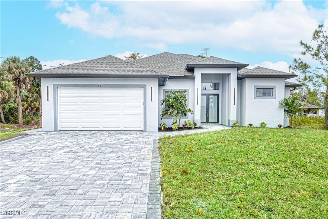821 Atherton Ave., Lehigh Acres, FL 33971