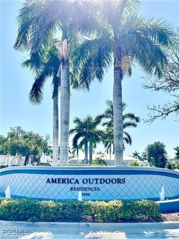 5753 Pink Panther Dr., Fort Myers, FL 33908