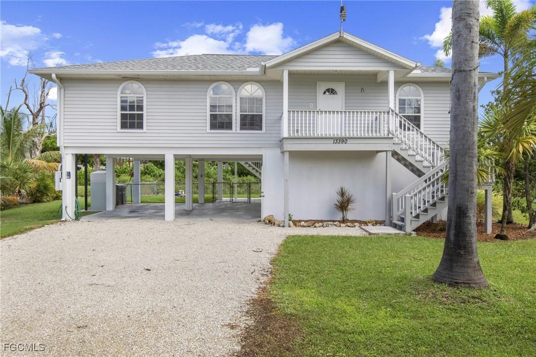 13390 Almond Dr., Fort Myers, FL 33908