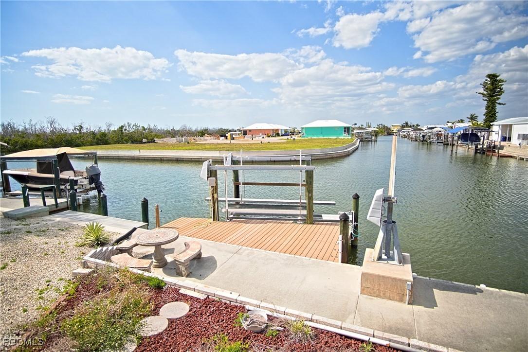 3934 Dewberry Ln., St. James City, FL 33956