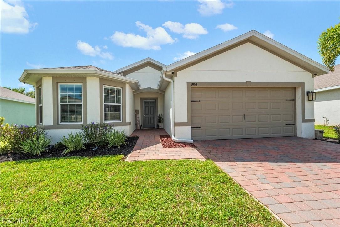 8864 Cascade Price Cir., North Fort Myers, FL 33917