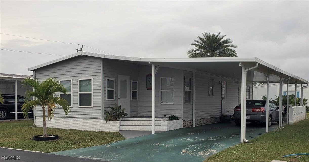 648 Future Dr., North Fort Myers, FL 33917