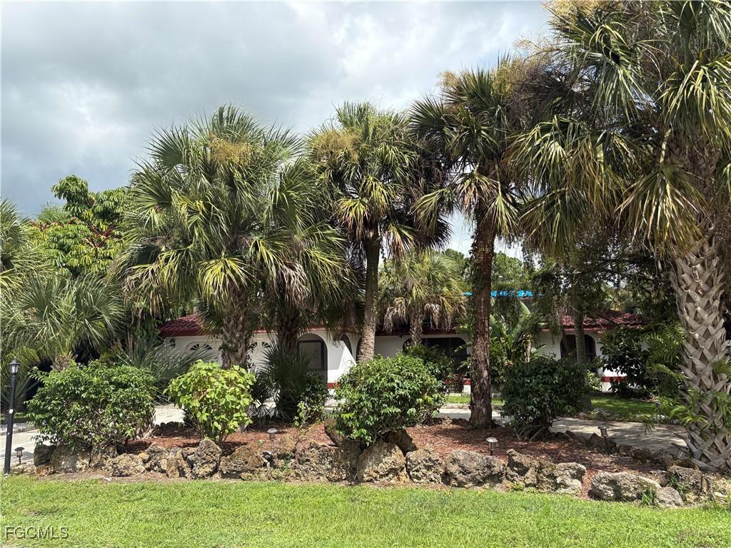 904 Jefferson Ave., Lehigh Acres, FL 33936