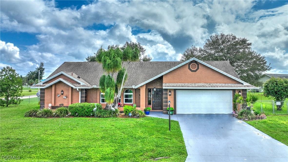 622 Weston Rd., Lehigh Acres, FL 33936