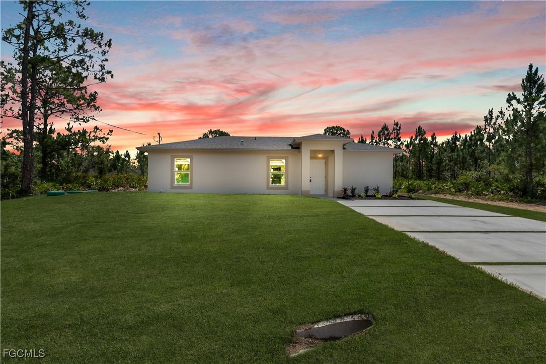 924 Macy St., Lehigh Acres, FL 33974