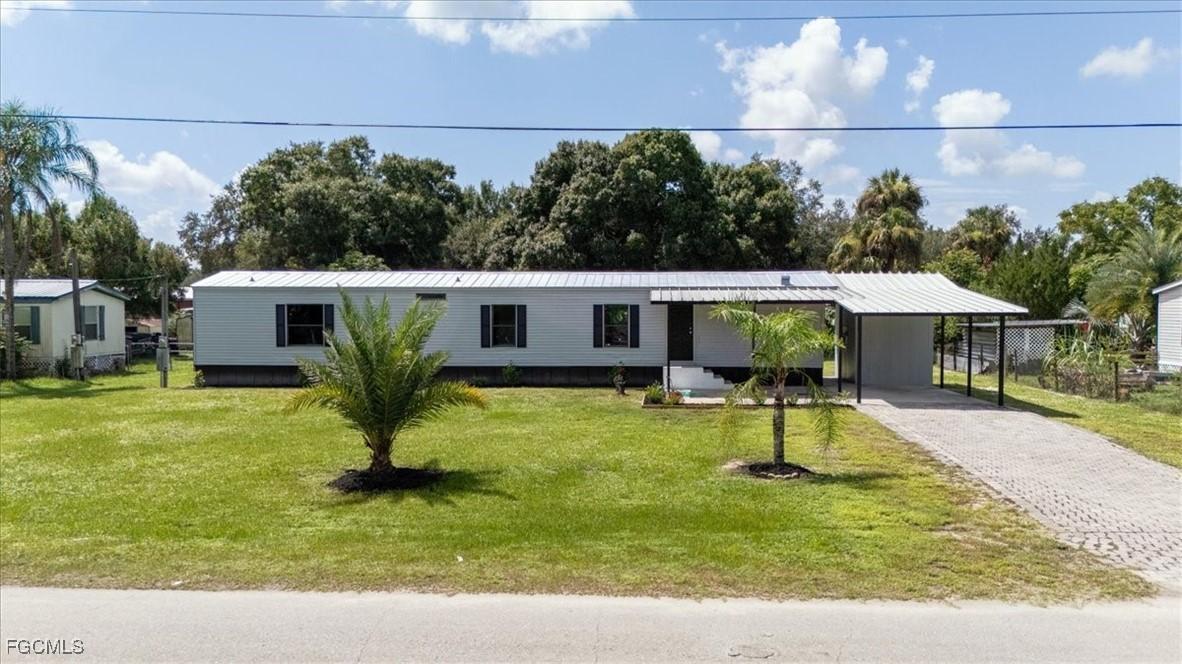 671 Bennett Ave., Labelle, FL 33935