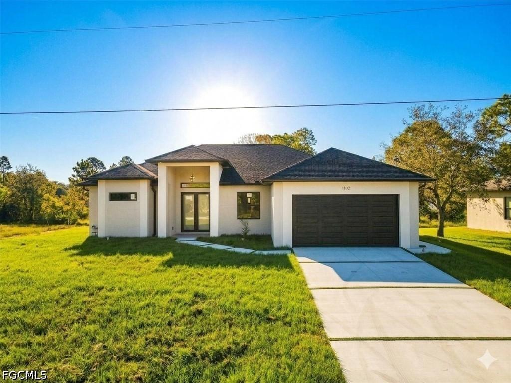 1102 Greenwood Ave., Lehigh Acres, FL 33972