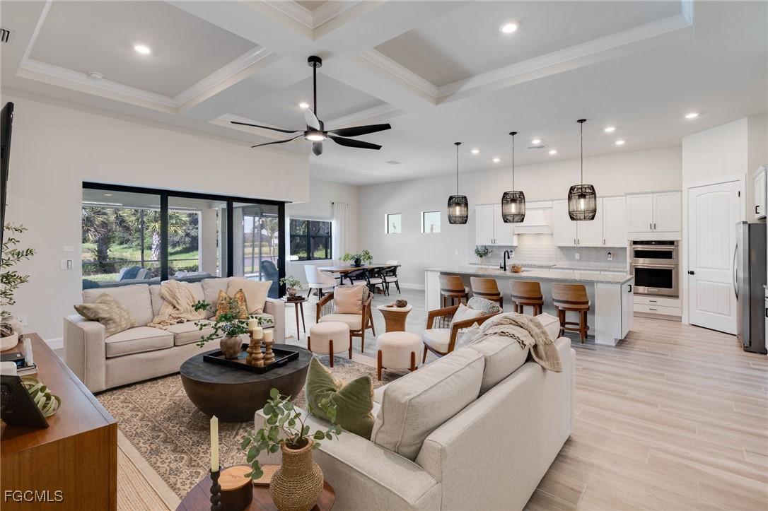 2937 Sagittaria Ln., Alva, FL 33920