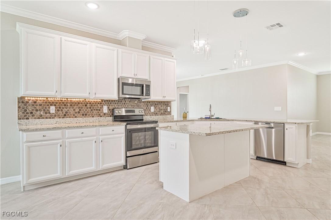 14535 Palamos Cir., Fort Myers, FL 33905