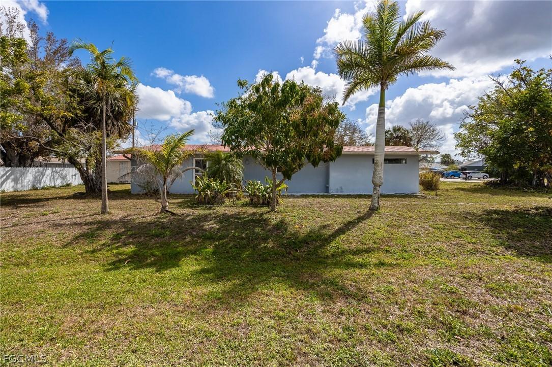 16781 Gina Way, Fort Myers, FL 33908