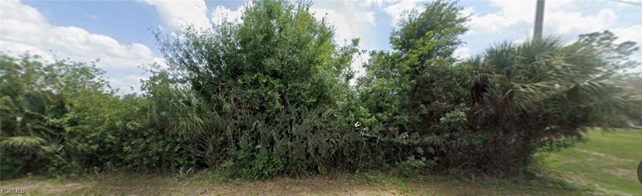 856 Frederick Reid St., Lehigh Acres, FL 33974