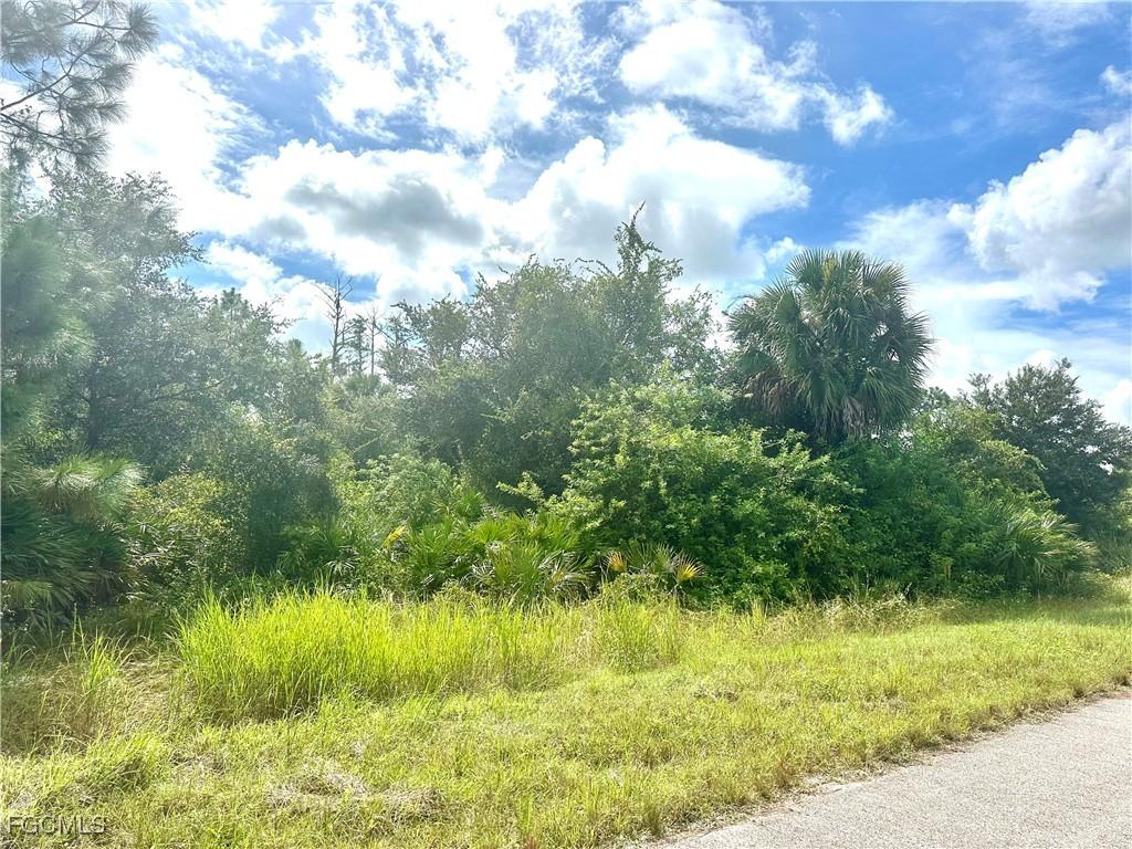 1876 Latham Dr., Lehigh Acres, FL 33972