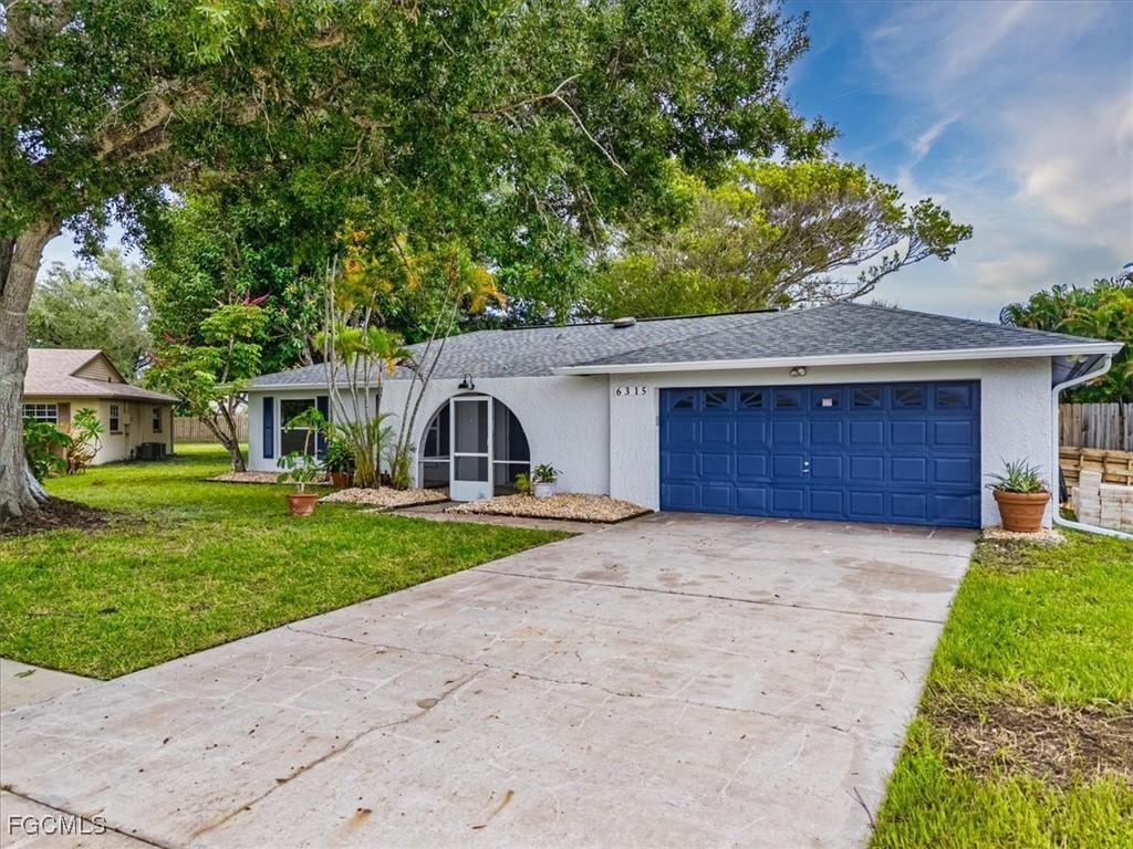6315 Hofstra Ct., Fort Myers, FL 33919