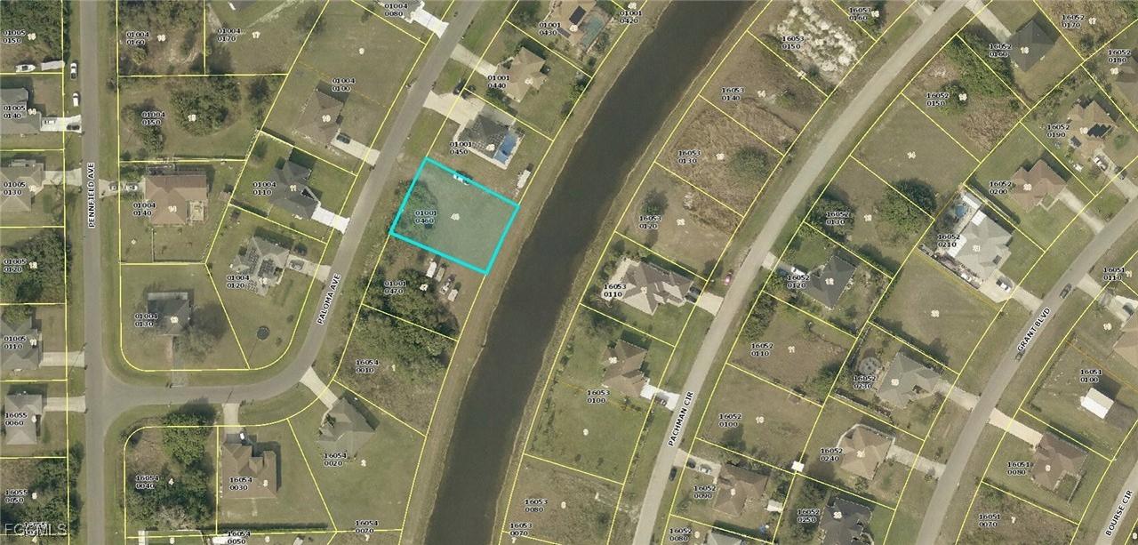 537 Paloma Ave., Lehigh Acres, FL 33974