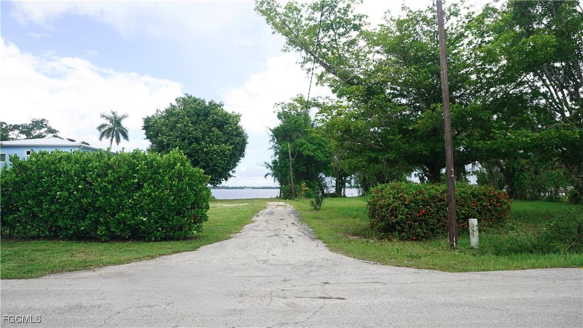 3353 E Riverside Dr., Fort Myers, FL 33916