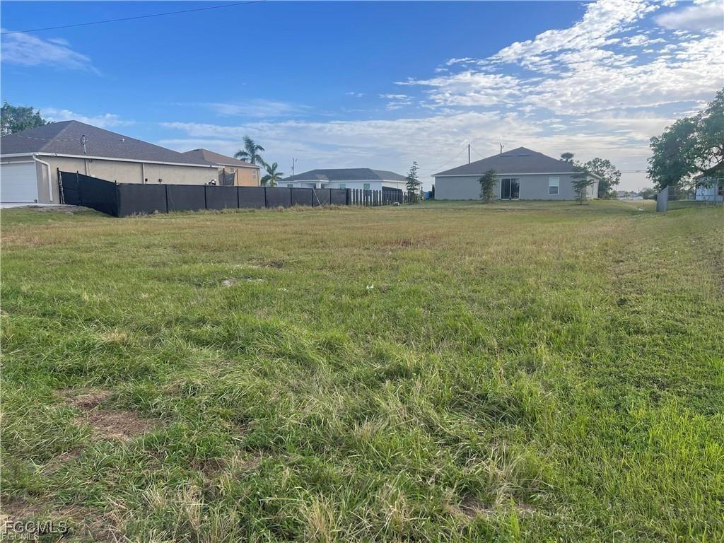 2825 NE 2nd Pl., Cape Coral, FL 33909