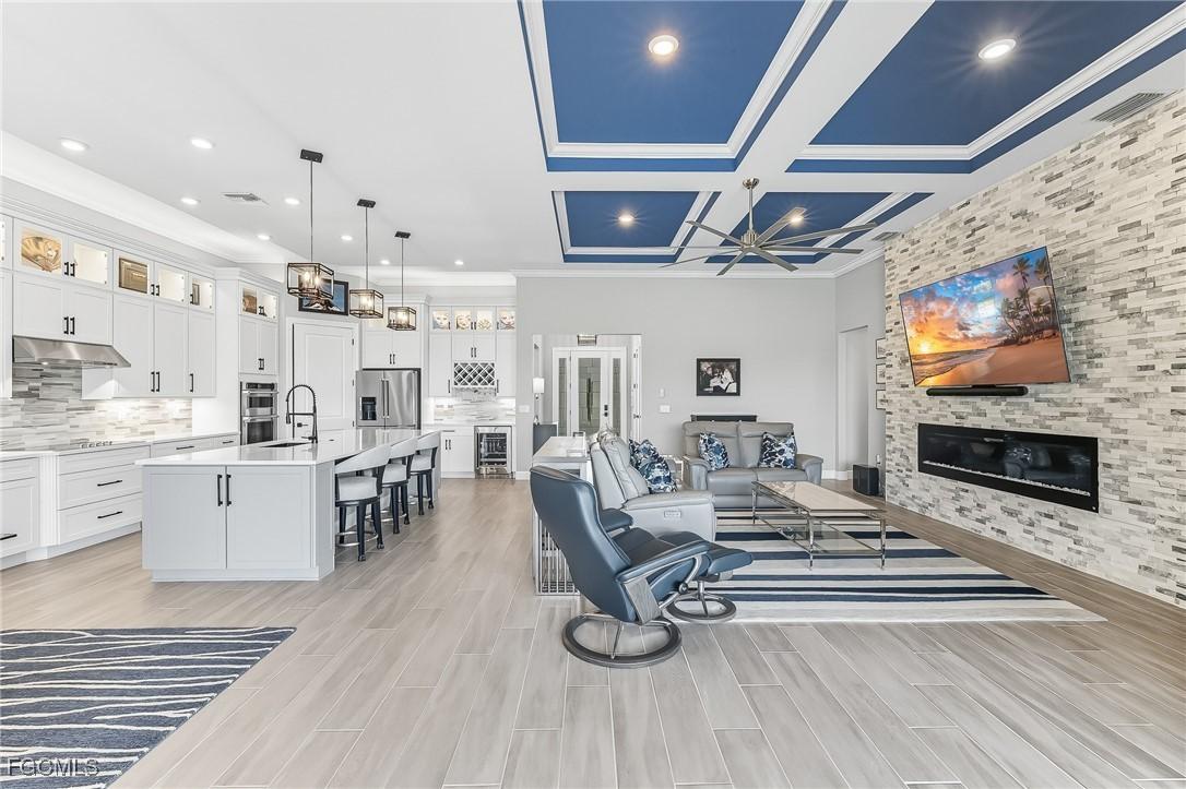 17160 Easy Stream Ct., Alva, FL 33920