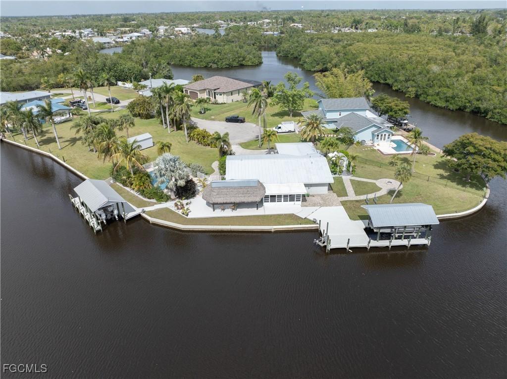 416 Seaworthy Rd., North Fort Myers, FL 33903