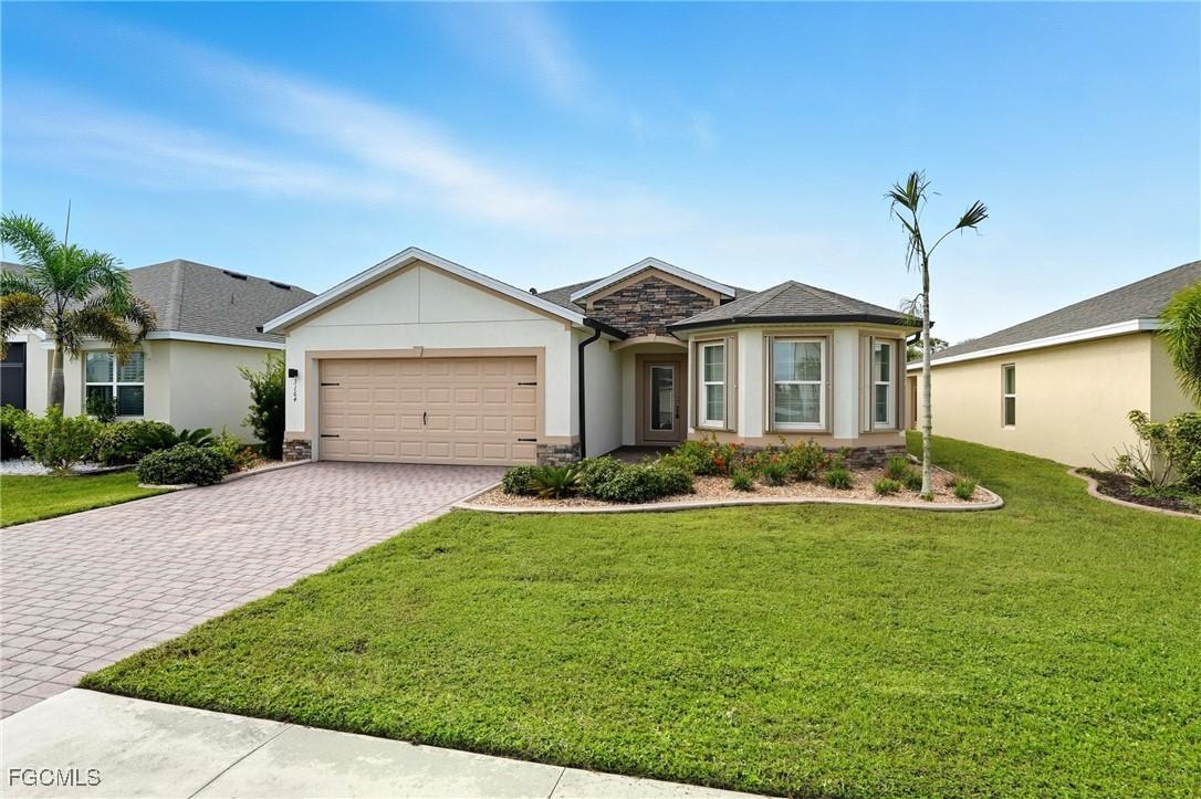 3164 Estancia Ln., Cape Coral, FL 33909