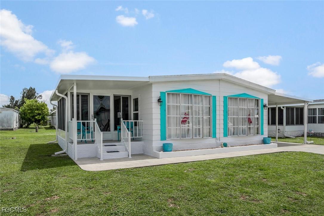 2782 Wedgewood Dr., North Fort Myers, FL 33917