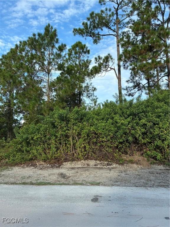 1113 Lake Ave., Lehigh Acres, FL 33972