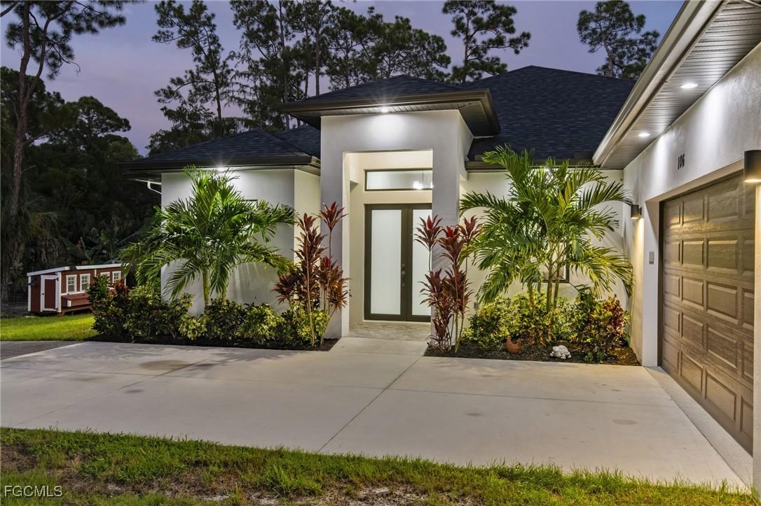 106 18th Ave., Naples, FL 34120